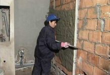 Отделка стен в ванной комнате: старые и новые материалы
