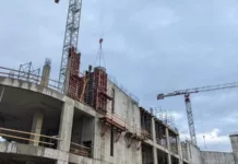 Петербург на 90% выполнил годовой план по строительству жилья