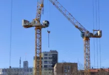 Продлен срок действия упрощенного порядка выдачи разрешений на строительство и проведение экспертизы проектов
